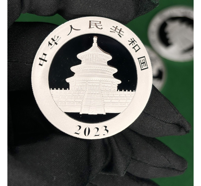 Серебряная монета 10¥ Китайская Панда 30г 2023