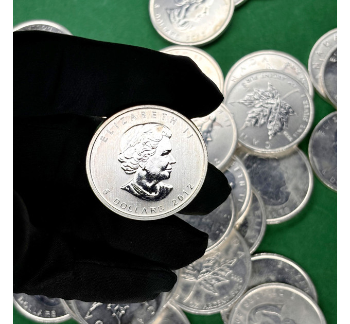 Серебряная инвестиционная монета 5$ Кленовый Лист 2012 года, Канада, 1 унция