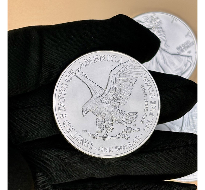 Серебряная монета Американский орел 2023, 1 oz Ag999, США