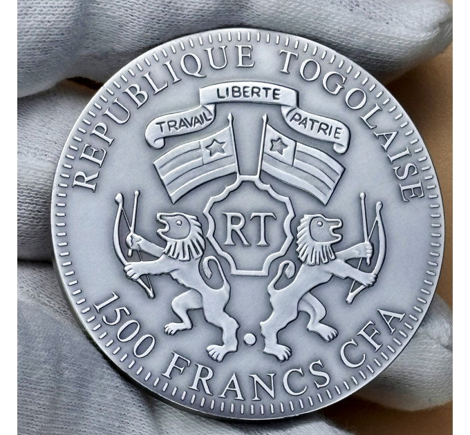 Монета серебряная Того Лунная Змея 2013 2 унции Ag 999 1500₣