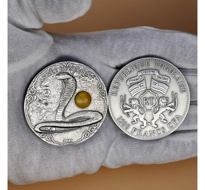 Монета серебряная Того Лунная Змея 2013 2 унции Ag 999 1500₣