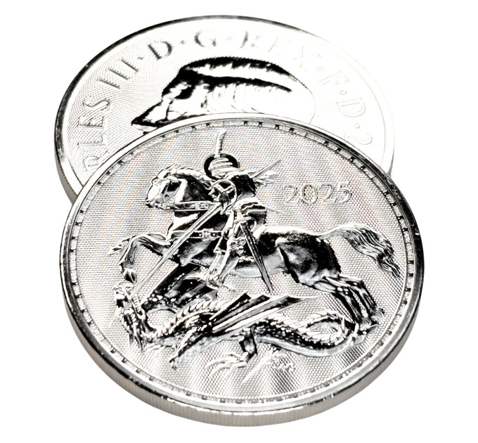 Серебряная монета 2£ «Святой Георгий и Дракон» 1 oz 2025 Великобритания