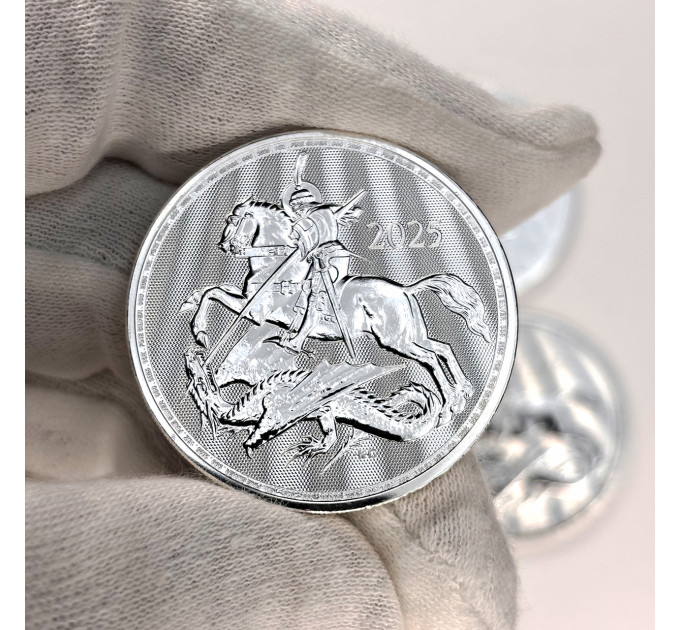 Серебряная монета 2£ «Святой Георгий и Дракон» 1 oz 2025 Великобритания