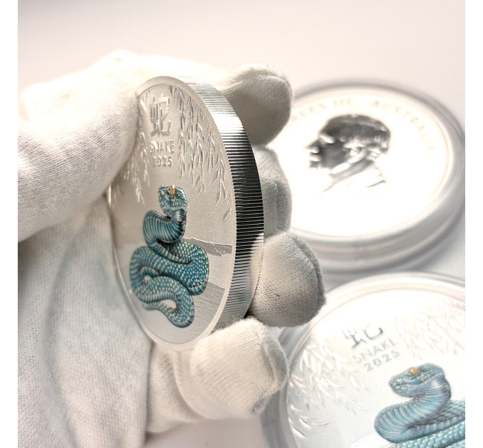 Цветная серебряная монета 8$ Год Змеи 5 oz 2025 Австралия