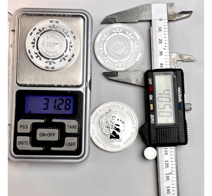 Серебряная монета 1$ Агент 007 «Казино Рояль» 1 oz 2023 Тувалу