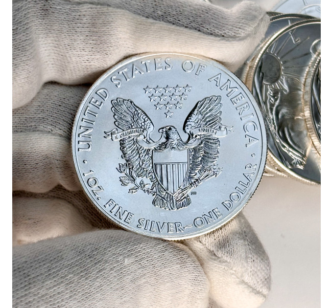 Серебряная монета 1 $ Liberty American Eagle 1 oz 2011 США