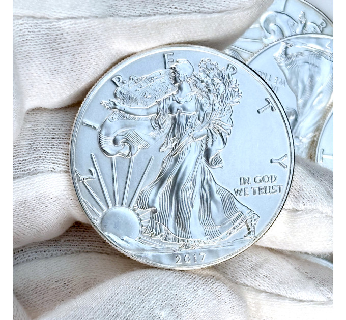 Срібна монета 1$ American Eagle 1oz 2017 – інвестиційна
