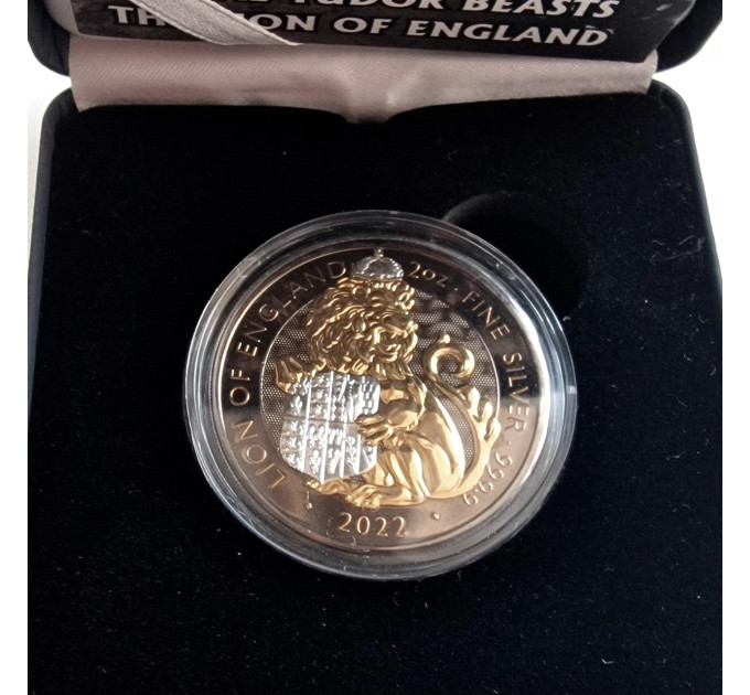 Позолоченная серебряная монета 5£ The Lion of England 2oz 2022 — коллекционная и инвестиционная