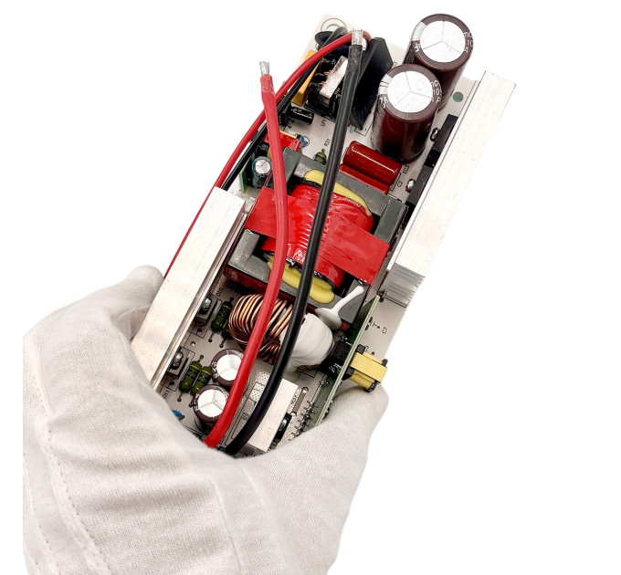 Зарядний пристрій 29.4V 30A 820W — імпульсний перетворювач AC-DC для Li-ion та LiFePO4